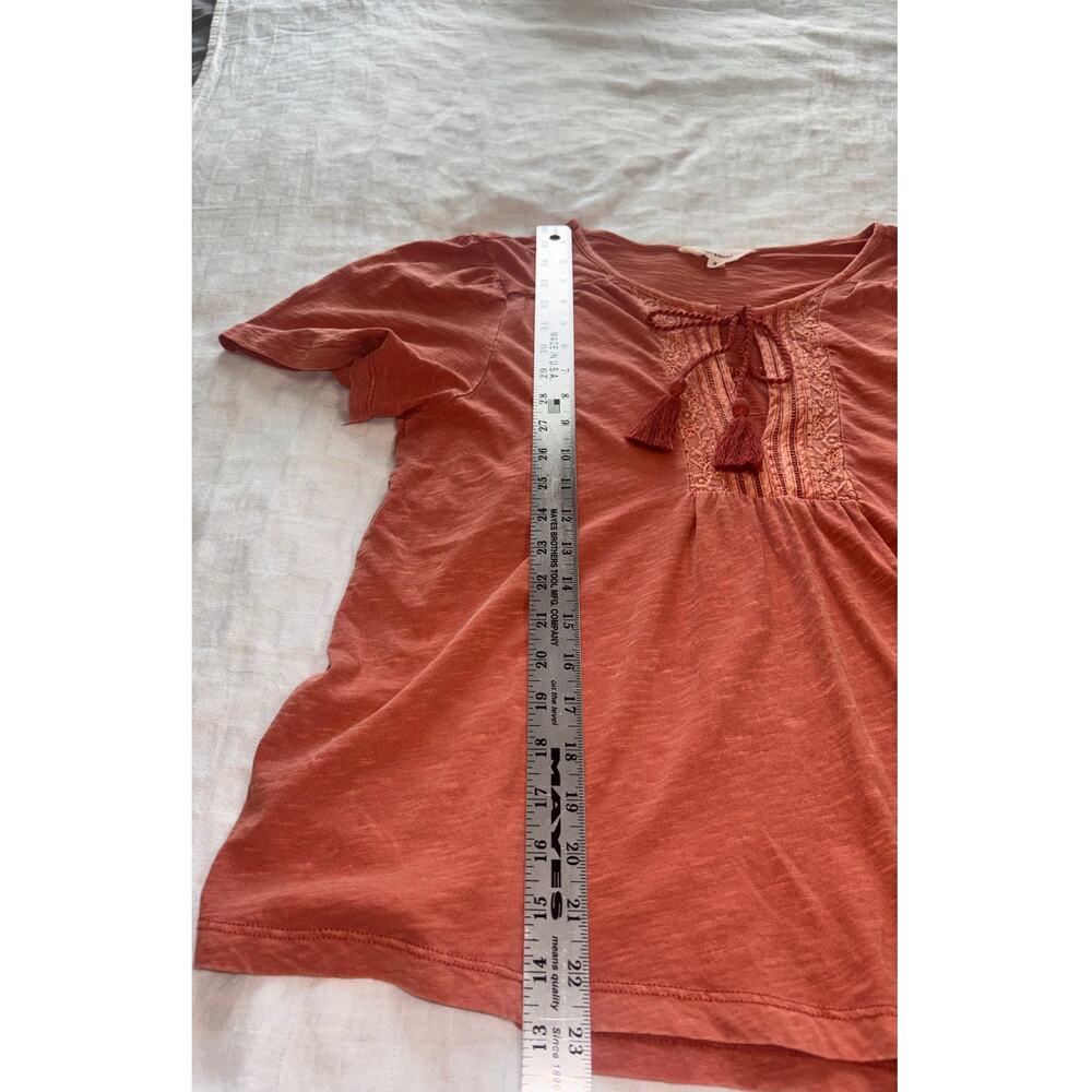 EUC Lucky Brand embroidered peasant style short sleeves, faded brick color, Med - Picture 8 of 8
